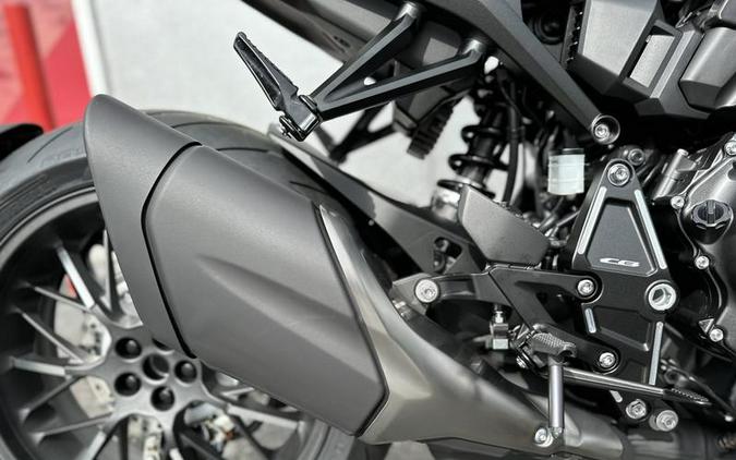 2024 Honda® CB1000R Black Edition