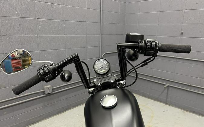 2020 Harley-Davidson® XL883N - Sportster® Iron 883™