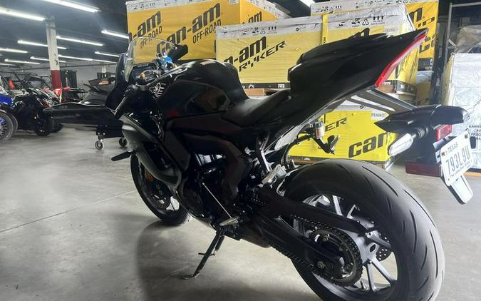 2025 Yamaha YZF-R7