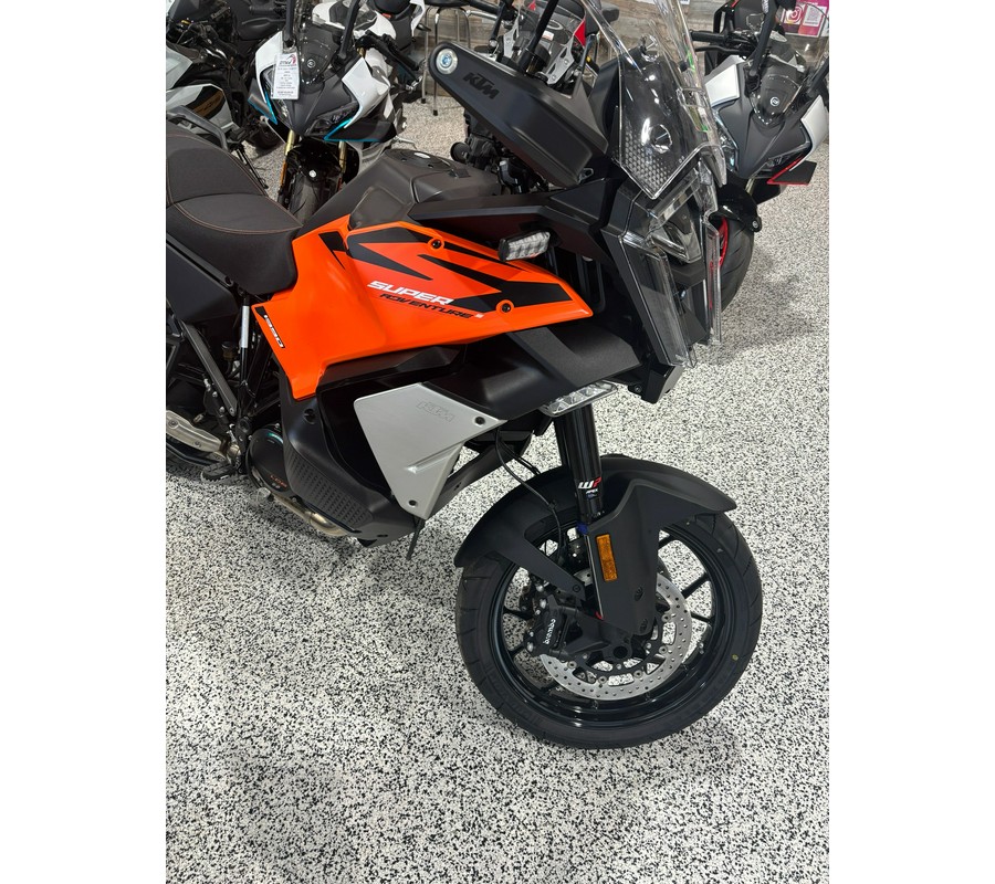 2027 KTM Super Adventure 1390 S EVO