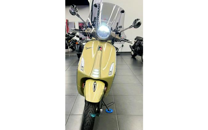 2021 Vespa Primavera 150 75th