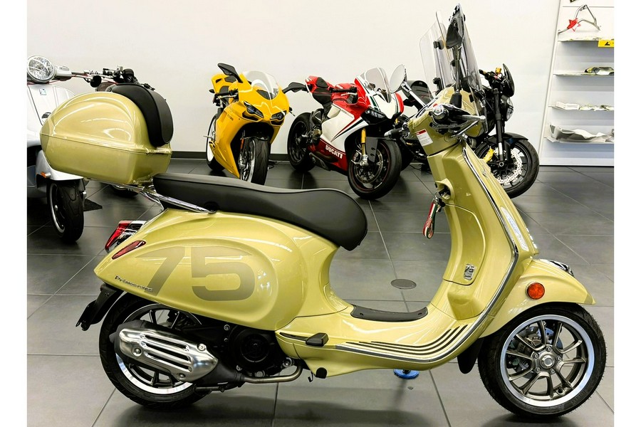 2021 Vespa Primavera 150 75th