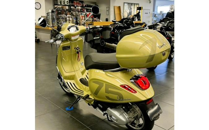 2021 Vespa Primavera 150 75th