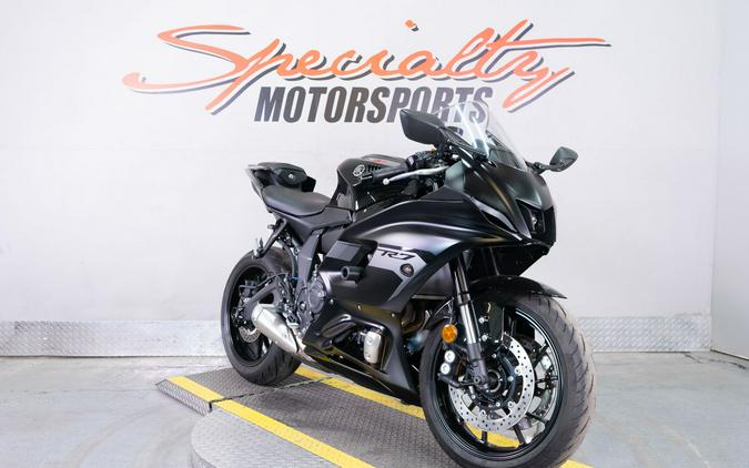 2025 Yamaha YZF-R7