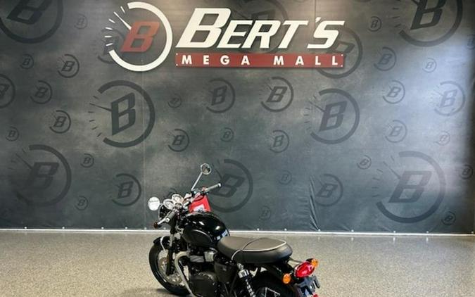 2025 Triumph Bonneville T100 Jet Black