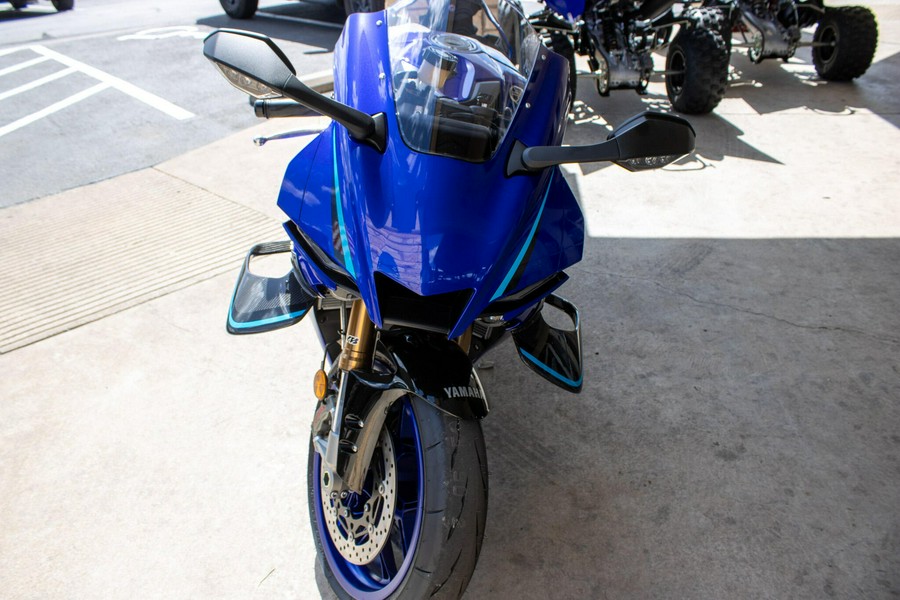 2026 YAMAHA YZF-R1