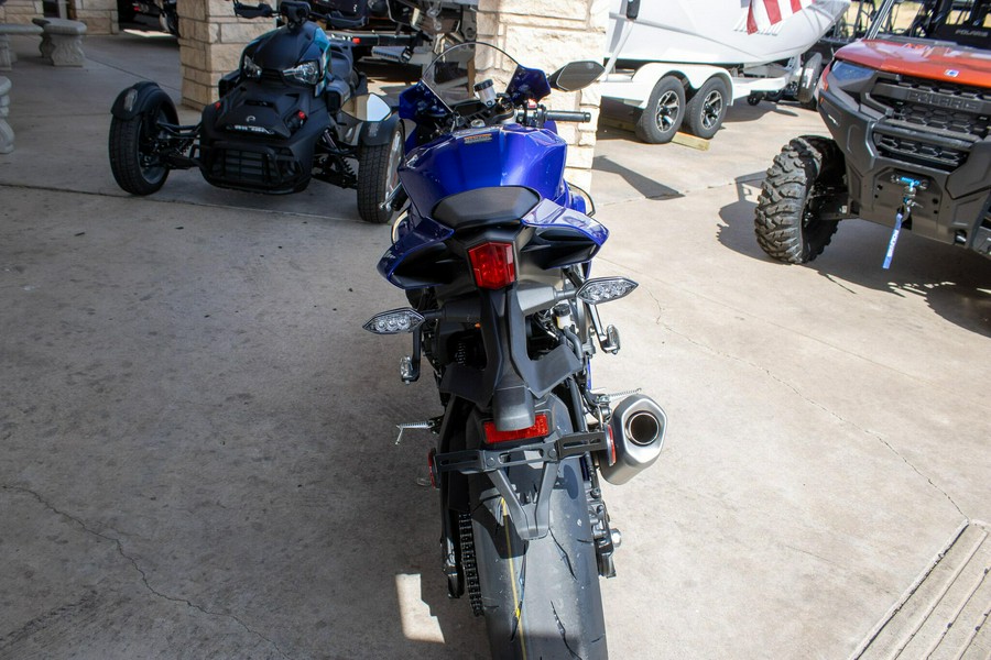 2026 YAMAHA YZF-R1
