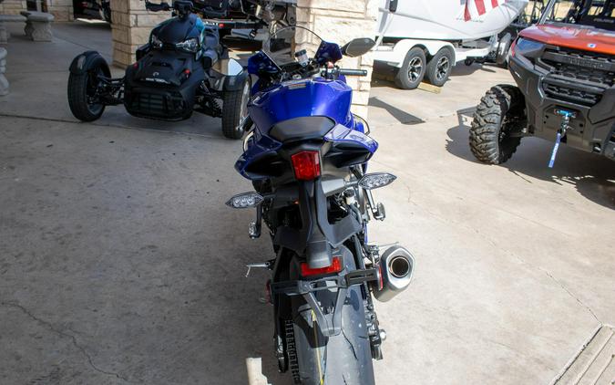 2026 YAMAHA YZF-R1