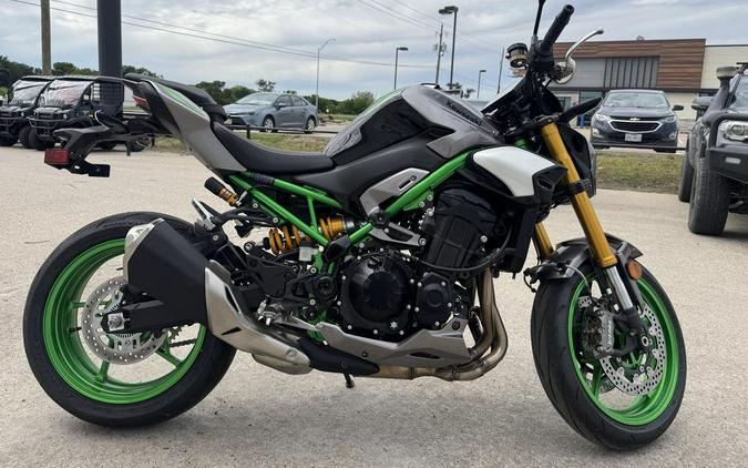 2025 Kawasaki Z900 SE ABS