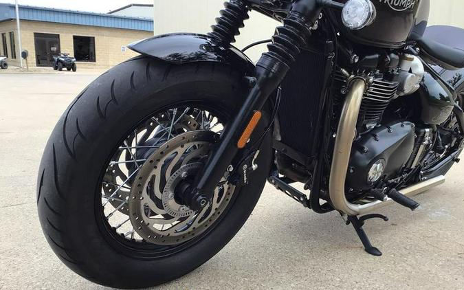 2022 Triumph Bonneville Bobber Jet Black