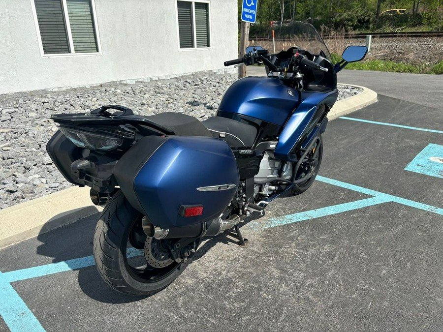2018 Yamaha FJR1300ES™