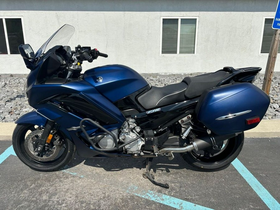 2018 Yamaha FJR1300ES™