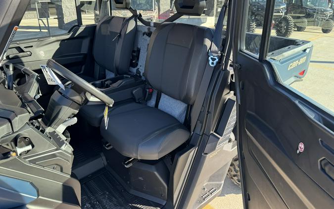 2026 Can-Am Defender XT CAB HD11