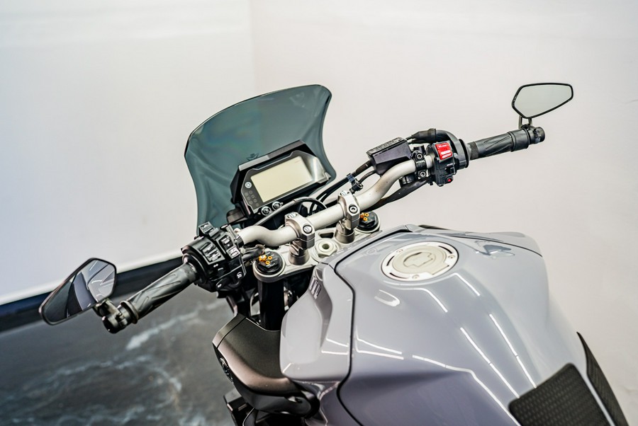 2017 Yamaha Motor Corp., USA FZ-10