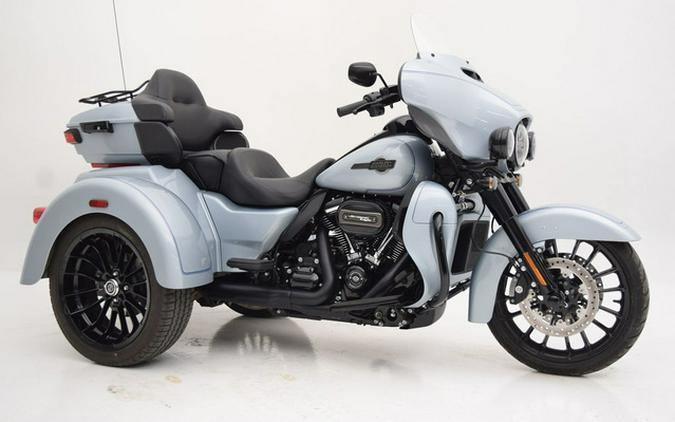 2025 Harley-Davidson FLHTCUTG - Tri Glide Ultra