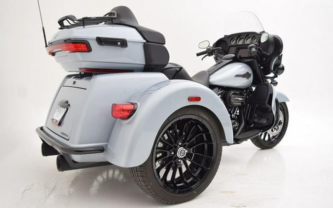 2025 Harley-Davidson FLHTCUTG - Tri Glide Ultra