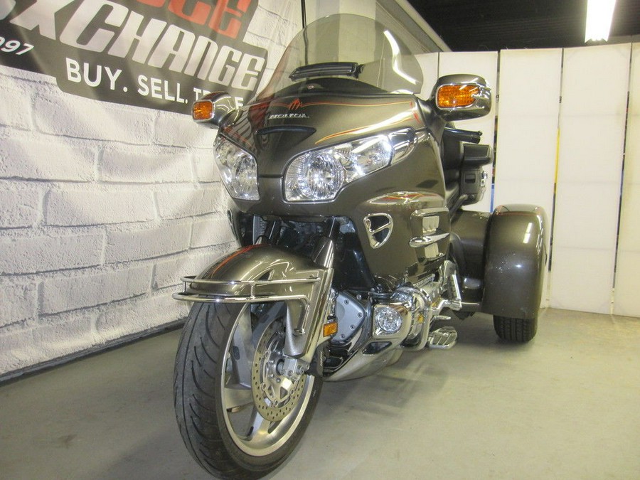 2010 Honda® Goldwing with Trike kit-Manual Transmission