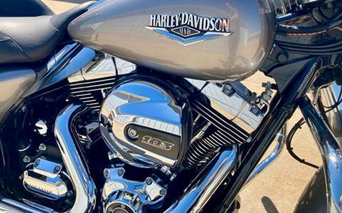 2016 Harley-Davidson Road King®