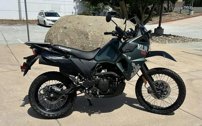 2025 Kawasaki KLR650 Metallic Matte Old School Green