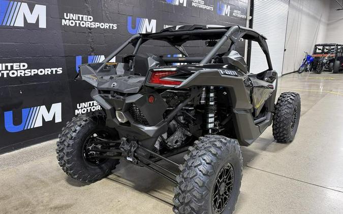 2026 Can-Am® Maverick X3 X rs Turbo RR Triple Black_4.5 in