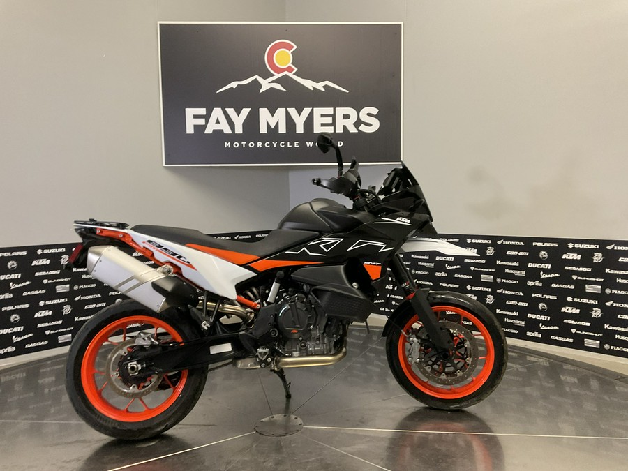 2024 KTM 890 SUPERMOTO T - 15662U