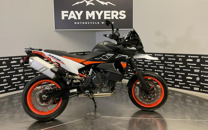2024 KTM 890 SUPERMOTO T - 15662U