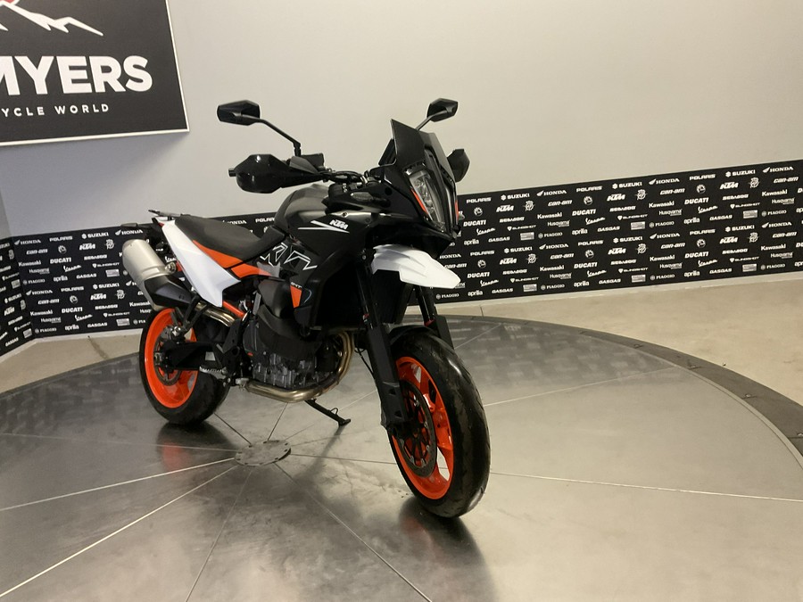 2024 KTM 890 SUPERMOTO T - 15662U