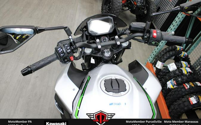 2024 Kawasaki Z7 Hybrid ABS