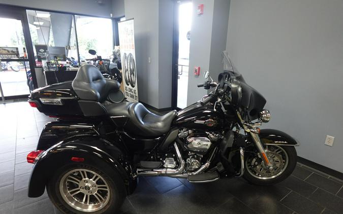 2024 Harley-Davidson Tri Glide Ultra FLHTCUTG