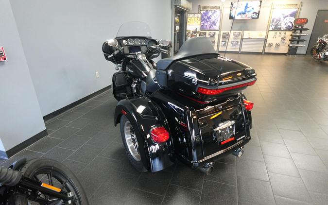 2024 Harley-Davidson Tri Glide Ultra FLHTCUTG