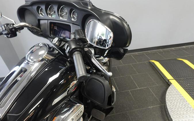 2024 Harley-Davidson Tri Glide Ultra FLHTCUTG