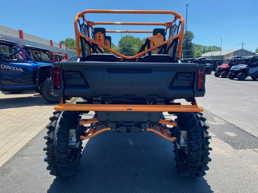 2024 Honda® Pioneer 1000-6 Deluxe Crew