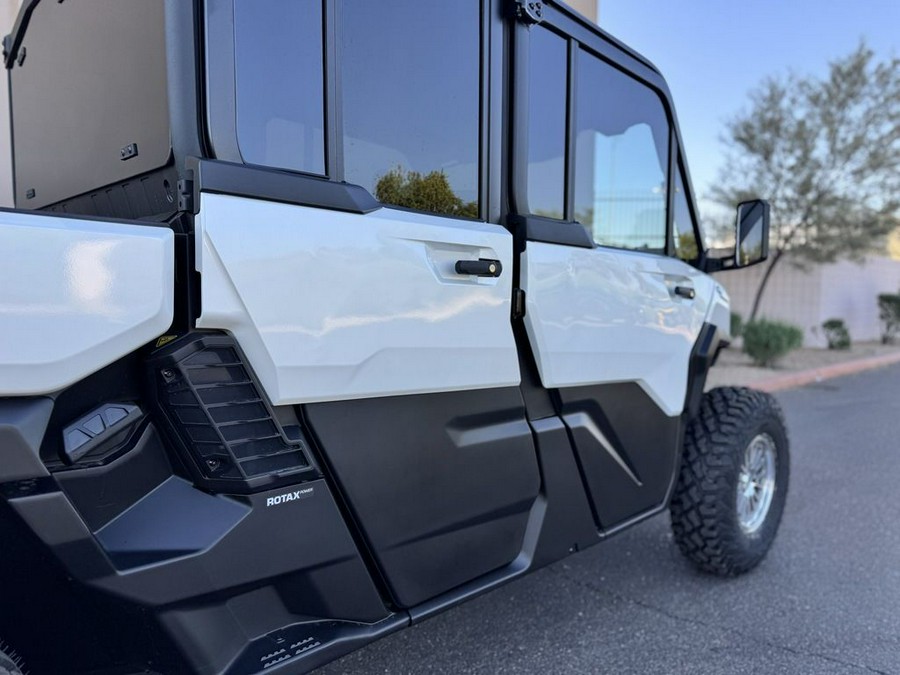 2026 Can-Am® Defender MAX Limited HD11