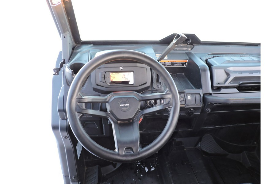 2023 Can-Am Defender XT HD9