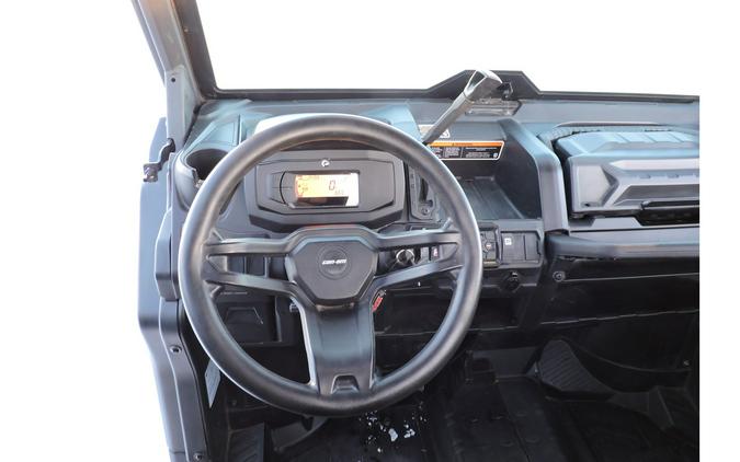 2023 Can-Am Defender XT HD9