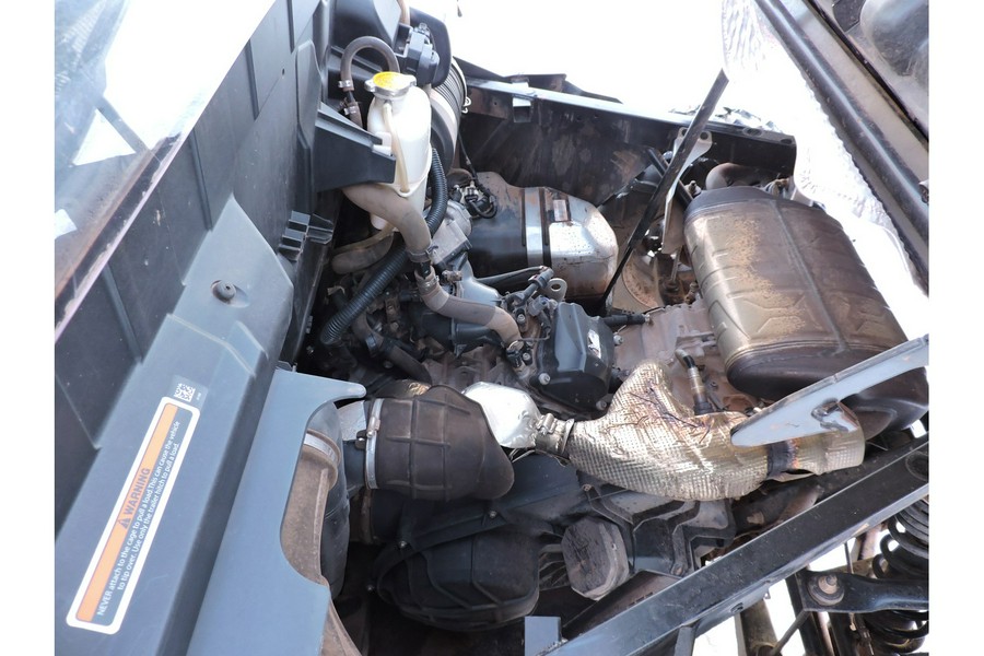 2023 Can-Am Defender XT HD9