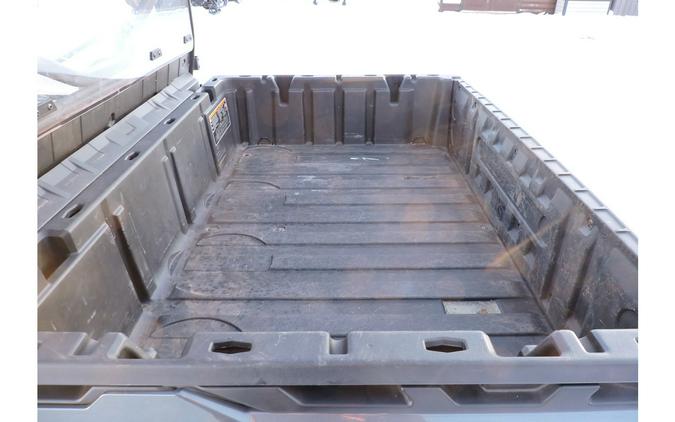 2023 Can-Am Defender XT HD9