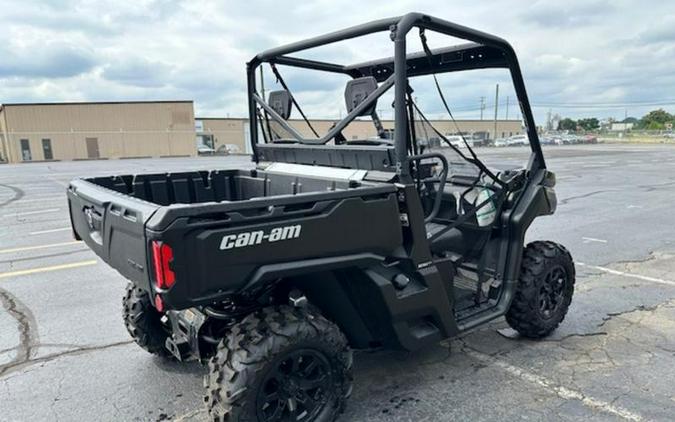 2024 Can-Am® Defender DPS HD9 Timeless Black