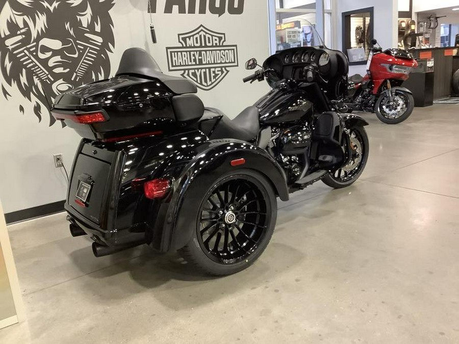 2025 Harley-Davidson® FLHTCUTG - Tri Glide® Ultra