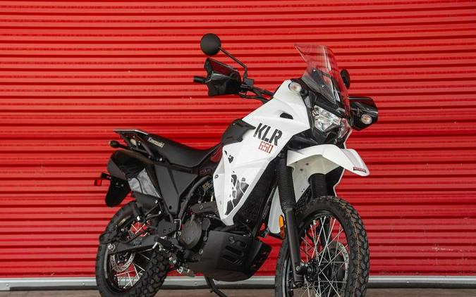 2025 Kawasaki KLR®650 Pearl Crystal White/Metallic Carbon Gray