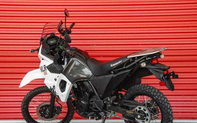 2025 Kawasaki KLR650 Pearl Crystal White/Metallic Carbon Gray Pearl Crystal WhiteMetallic Carbon Gray A