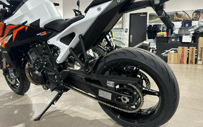 2027 KTM 990 Duke