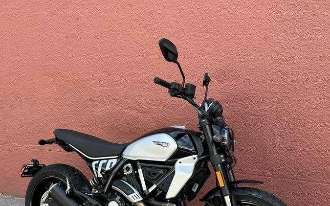 2024 Ducati Scrambler Icon (2G) Black