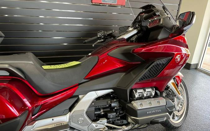 2023 Honda GOLDWING TOUR - Candy Ardent Red