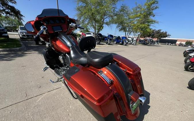 2018 Harley-Davidson® FLHXSE - CVO™ Street Glide®