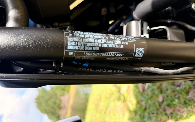 2025 Indian Scout® Bobber Limited +Tech