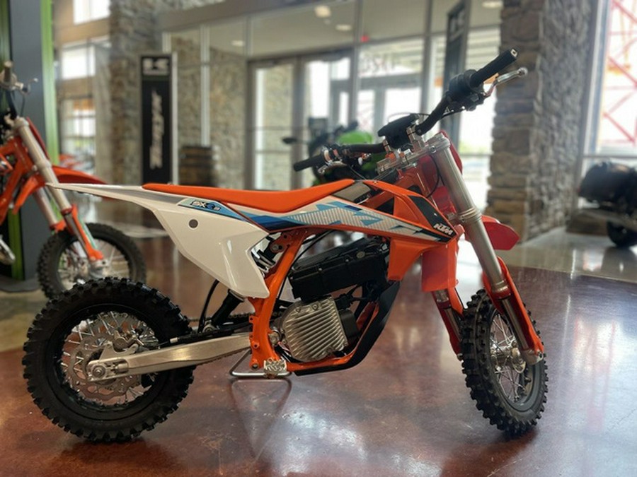 2024 KTM SX-E 3