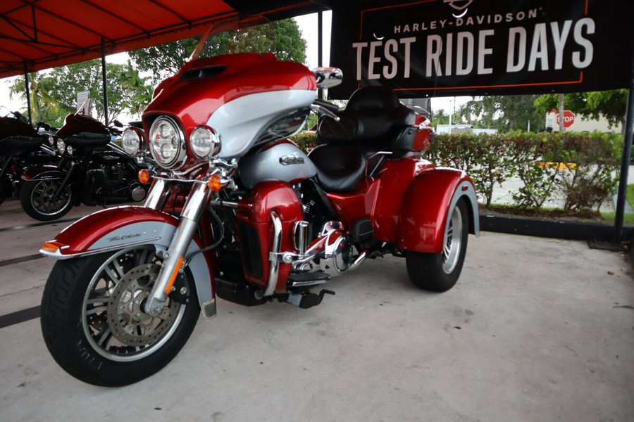 2019 Harley-Davidson Tri Glide Ultra Wicked Red/Barracuda Silver