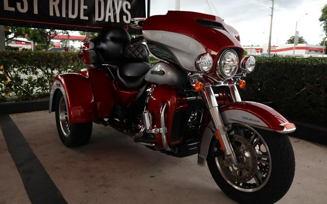 2019 Harley-Davidson Tri Glide Ultra Wicked Red/Barracuda Silver