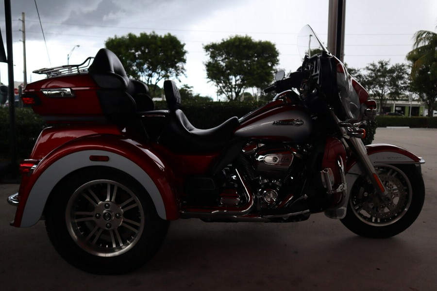 2019 Harley-Davidson Tri Glide Ultra Wicked Red/Barracuda Silver